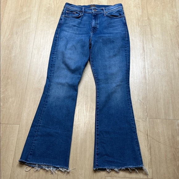 MOTHER The Weekender Fray wash Meet Cute, style # 1535Q-1008 - Picture 3 of 9